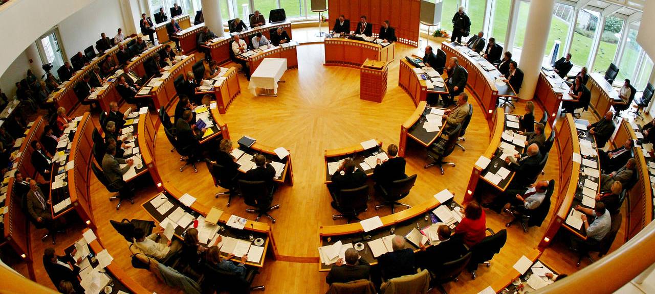 Ratssitzung: Illegales Wohnen im Gewerbegebiet