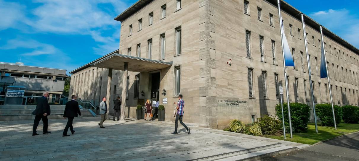 Bild des IHK-Gebäudes in Dortmund.