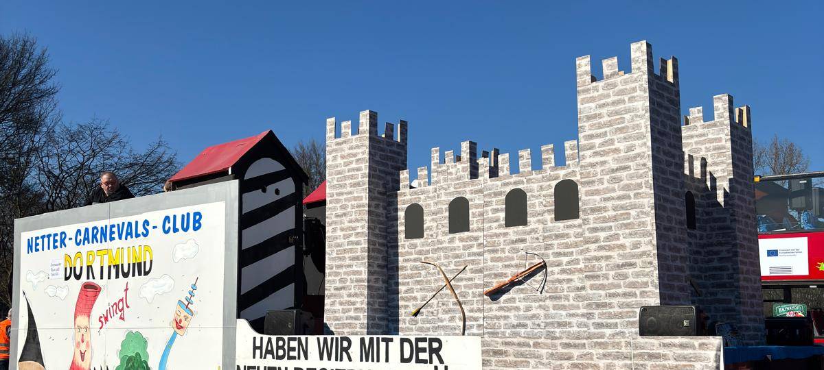 Rosenmontagszug durch Dortmund