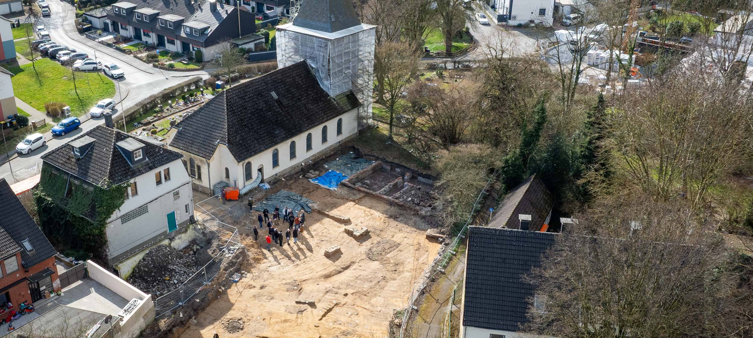 Archäologen finden in Dortmund-Lindenhorst historische Kirche