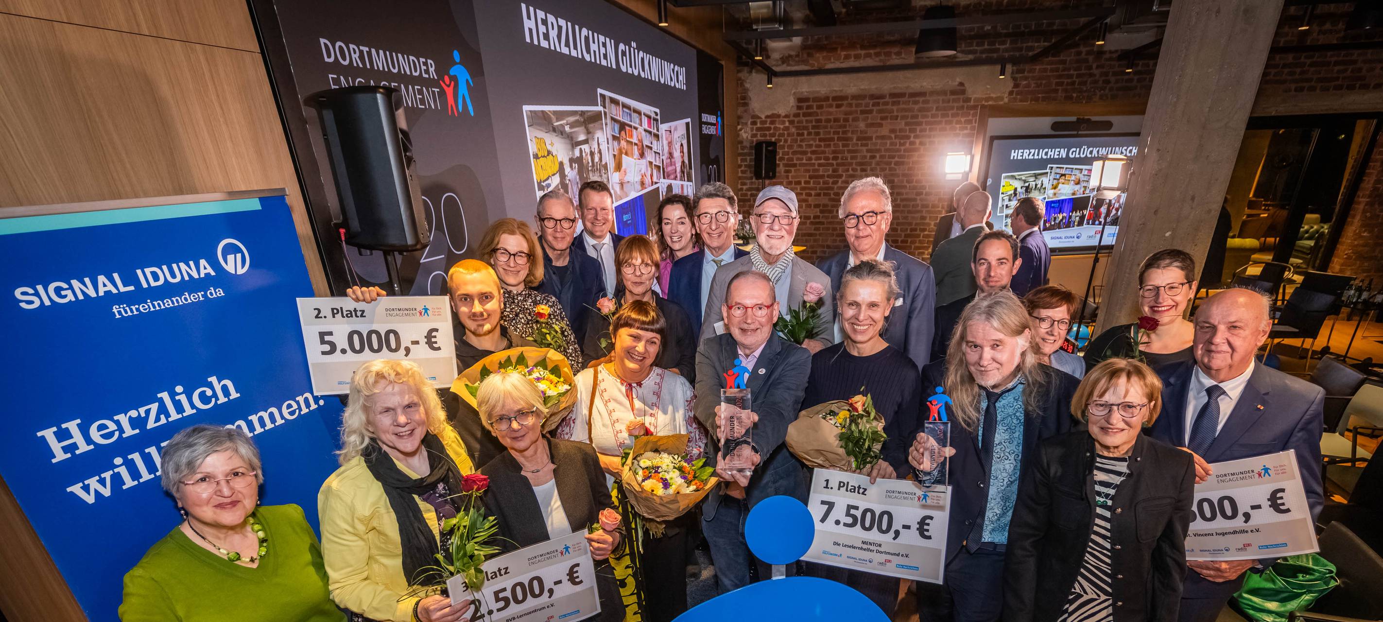 Leselernhelfer erhalten Dortmunder Engagement-Preis