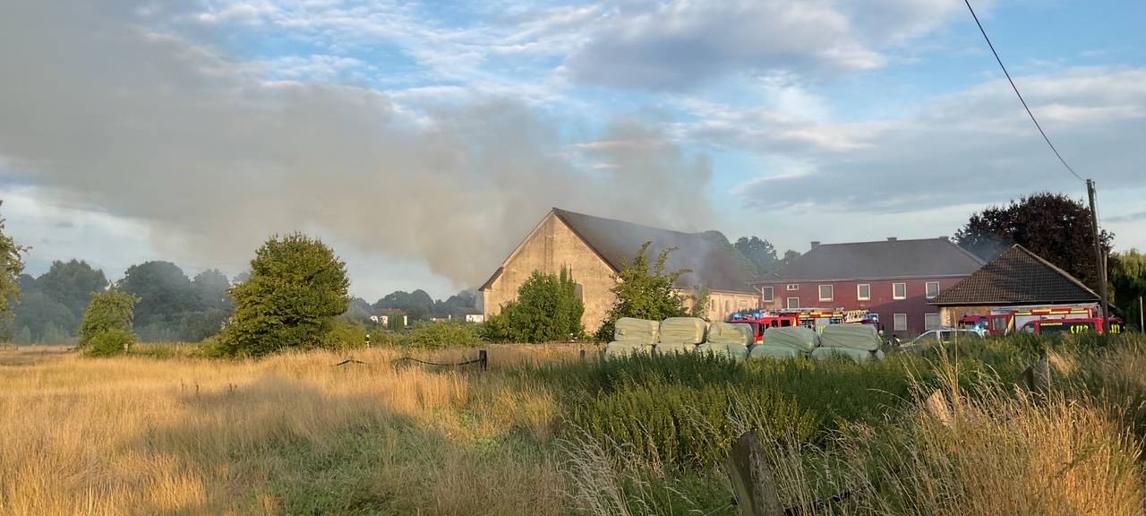 Scheune brannte die gesamte Nacht in Dortmund