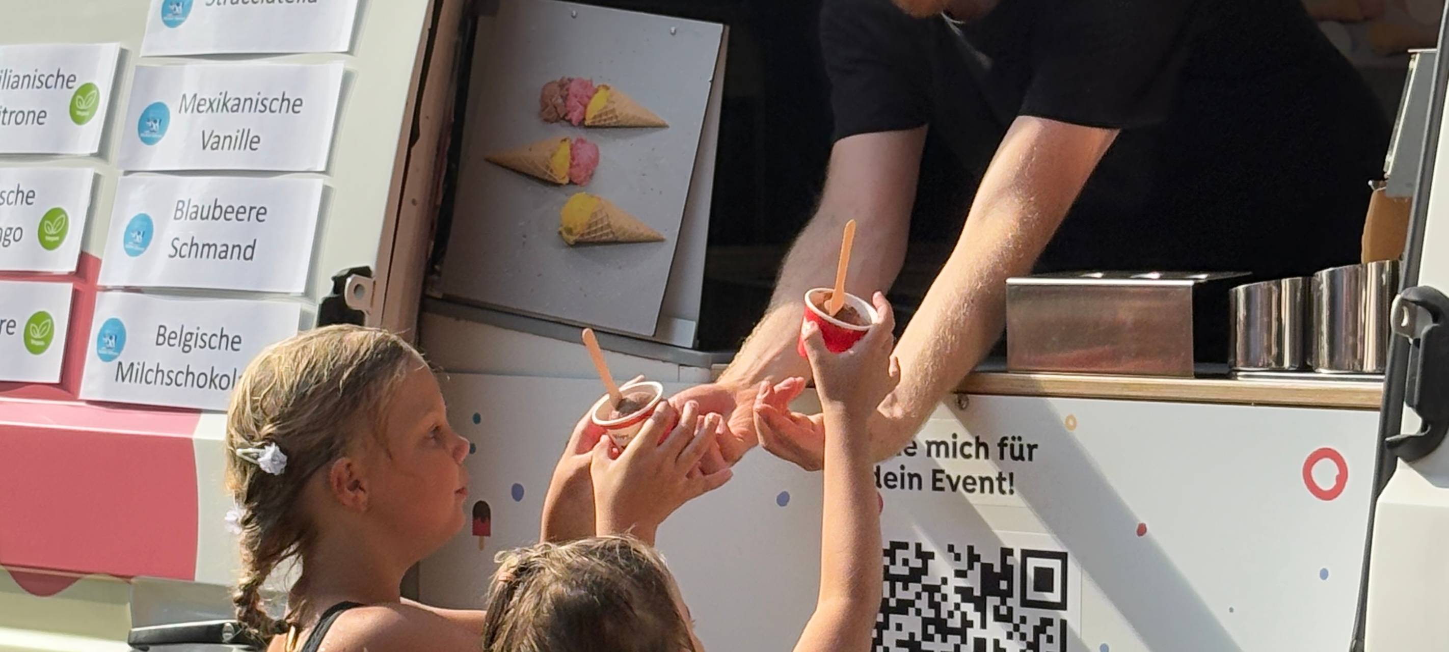 Voller Erfolg: Freibad-Freitag und Sunset-Beach-Club