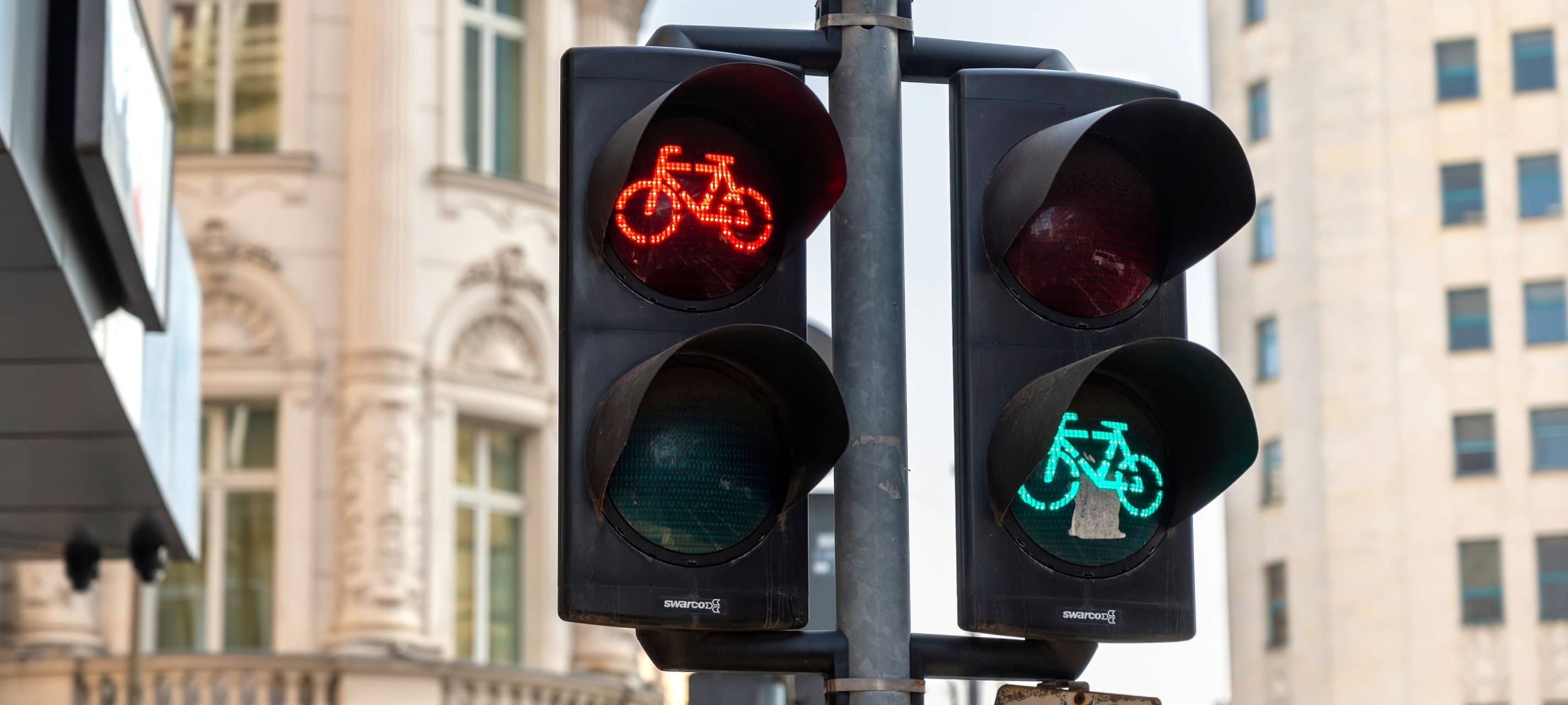 Rote und grüne Fahrradampel