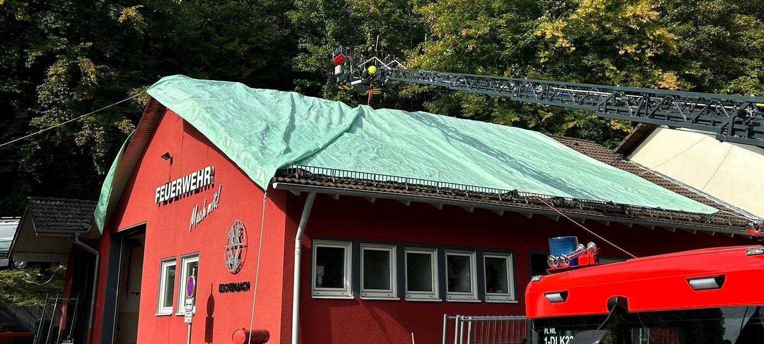 Großeinsatz der Feuerwehr Dortmund: Bauernhof in Flammen