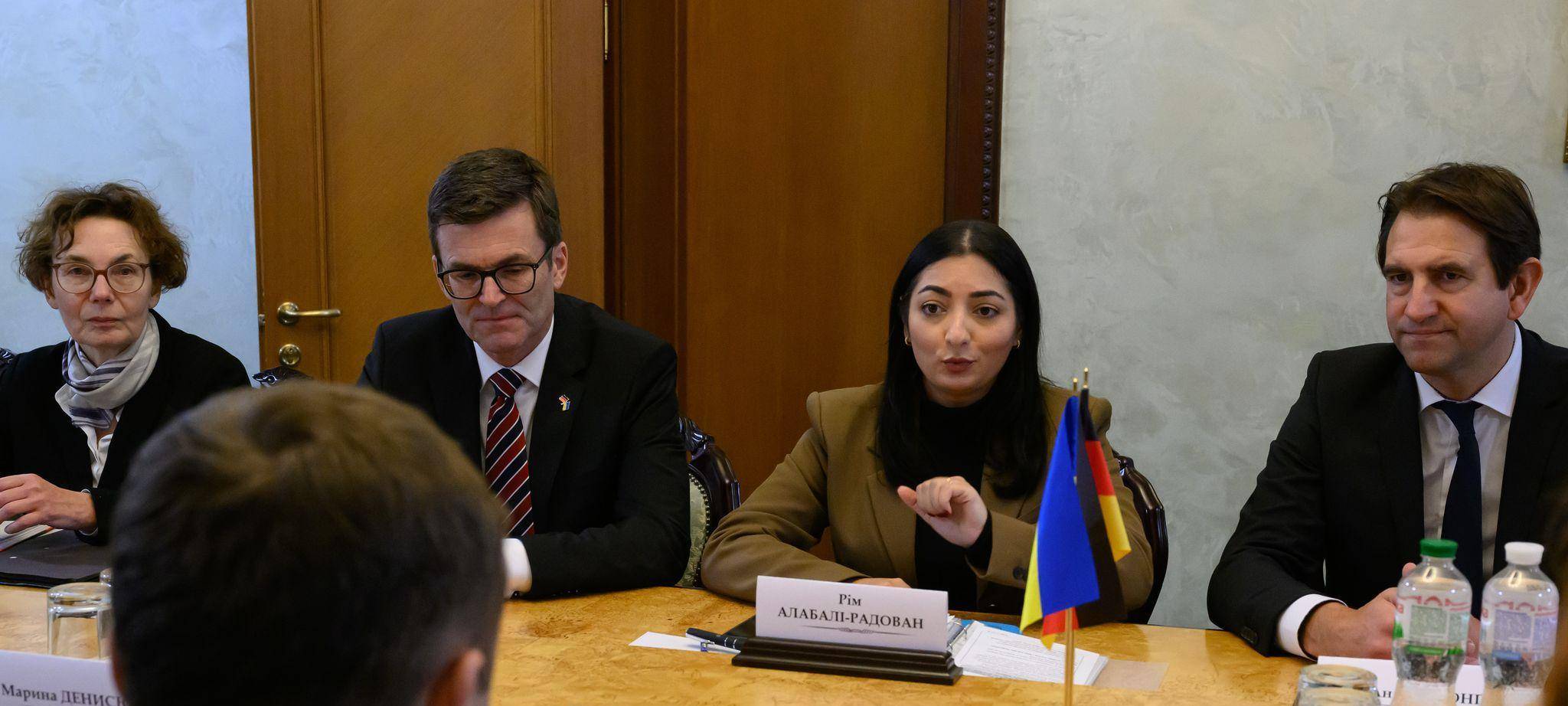 Entwicklungsministerin Alabali Radovan besucht die Ukraine