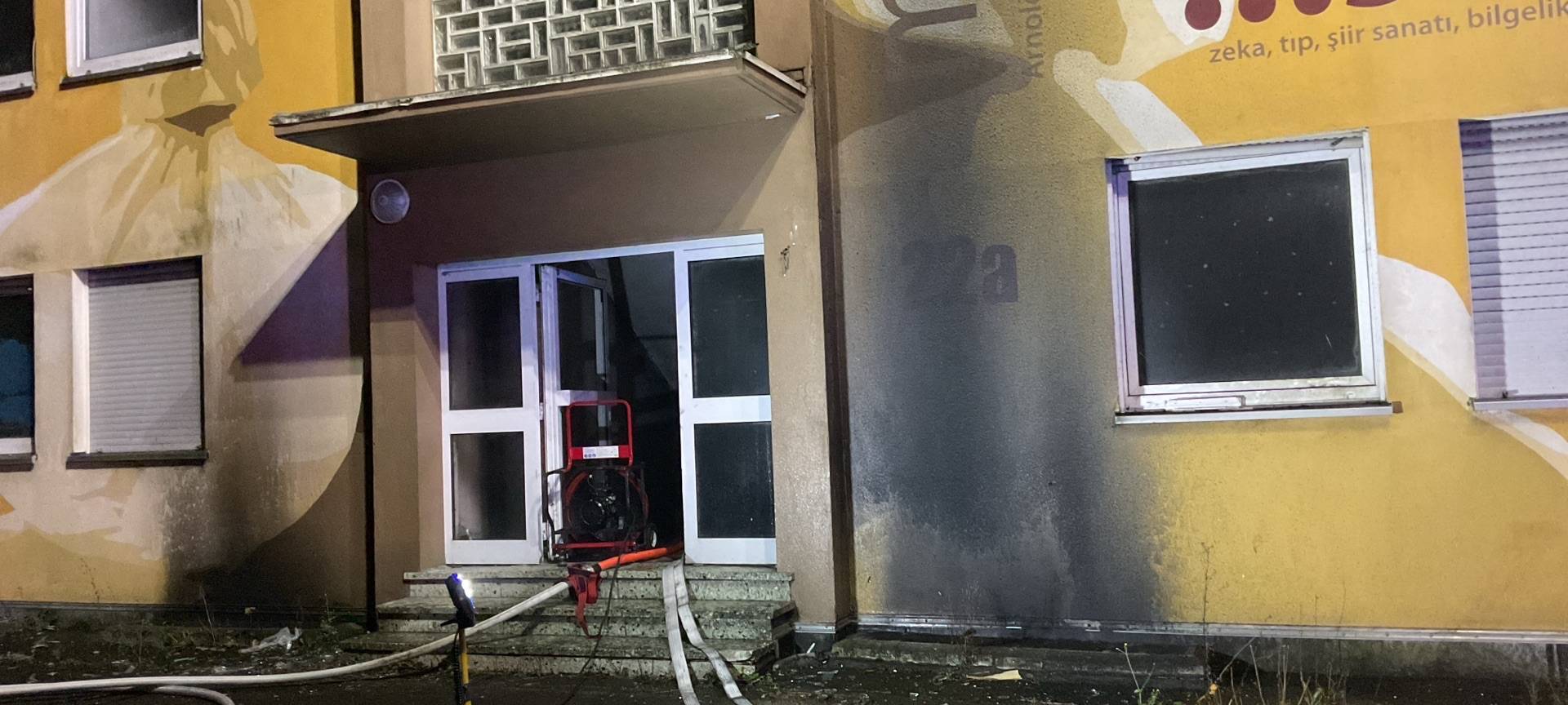 Großbrand in Nordstadt: Feuerwehr Dortmund löscht Kellerbrand