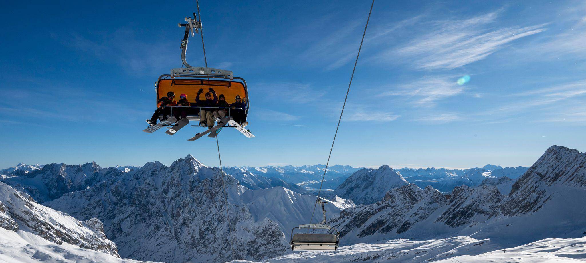 Start der Skisaison an der Zugspitze