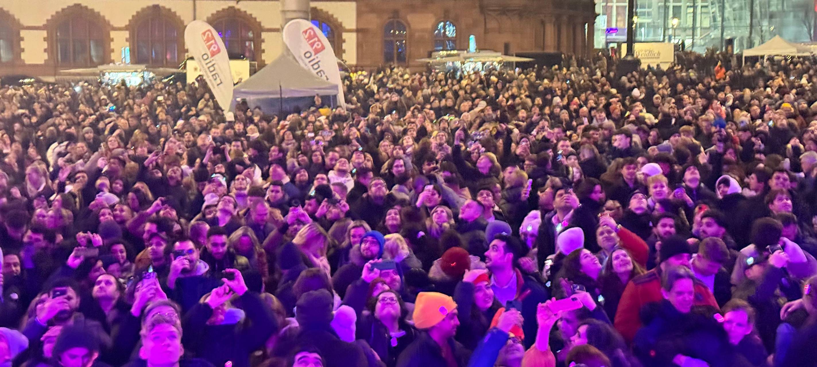 Feuerwerk 2026 Silvester Friedensplatz