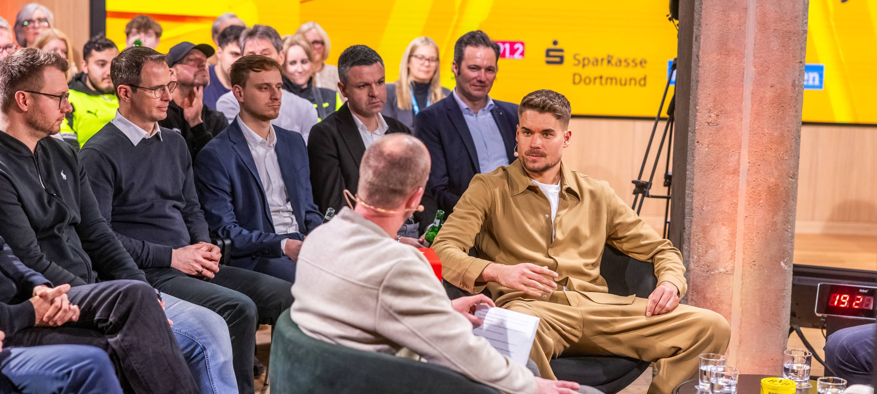 19:09 - der schwarzgelbe Talk mit Carsten Cramer und Alexander Meyer