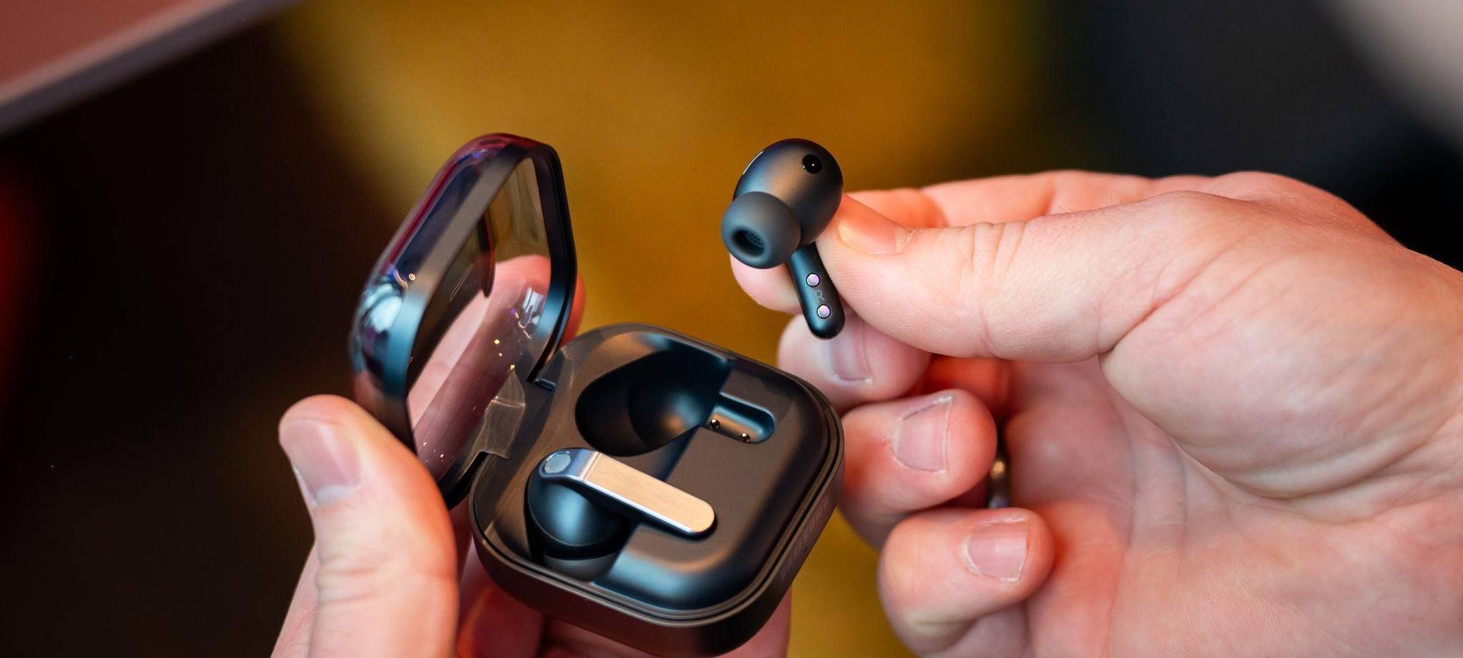 Kopfhörer der Samsung Galaxy Buds 4-Serie