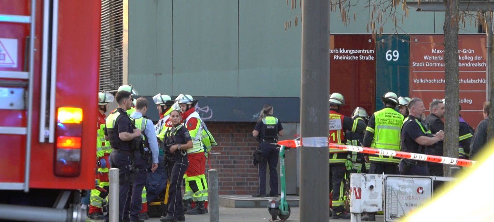Pfefferspray Attacke Dortmund Abendrealschule Rheinische Straße Feuerwehr Polizei
