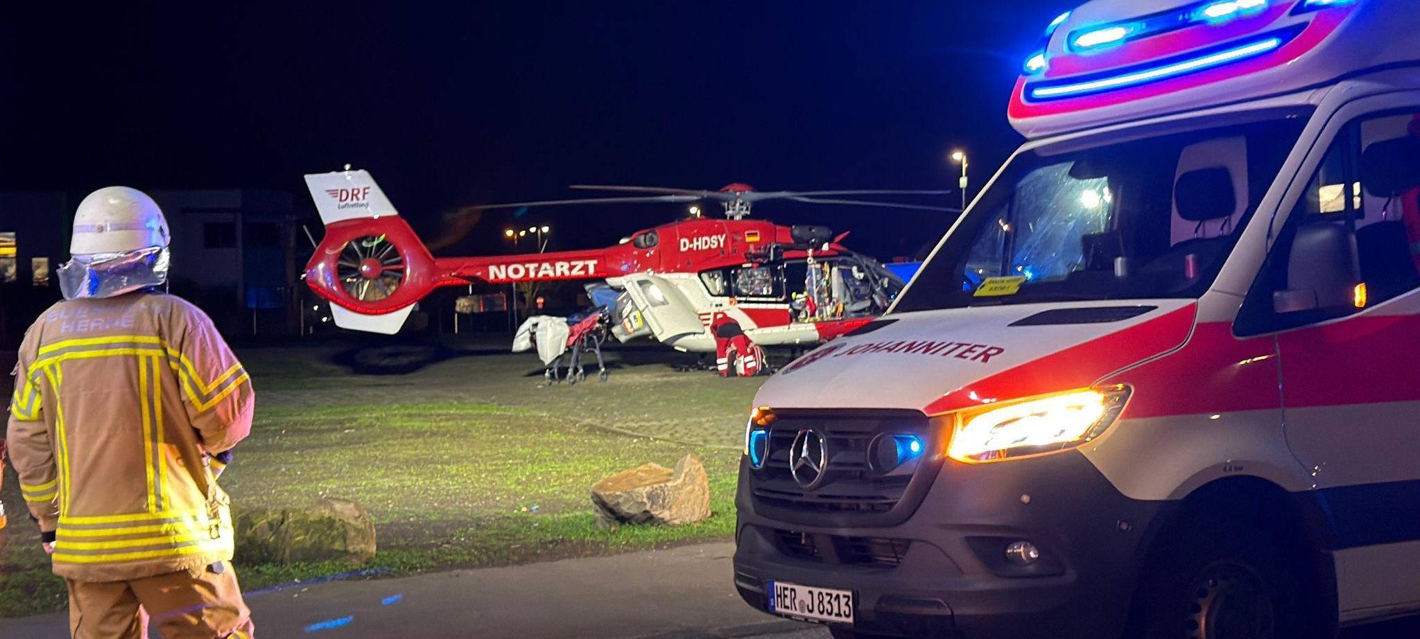 Kleinkind stürzt aus Fenster