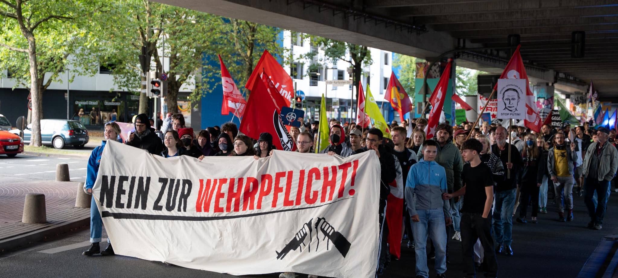 Demo gegen Wehrpflicht: Verkehr am Wall in Dortmund betroffen