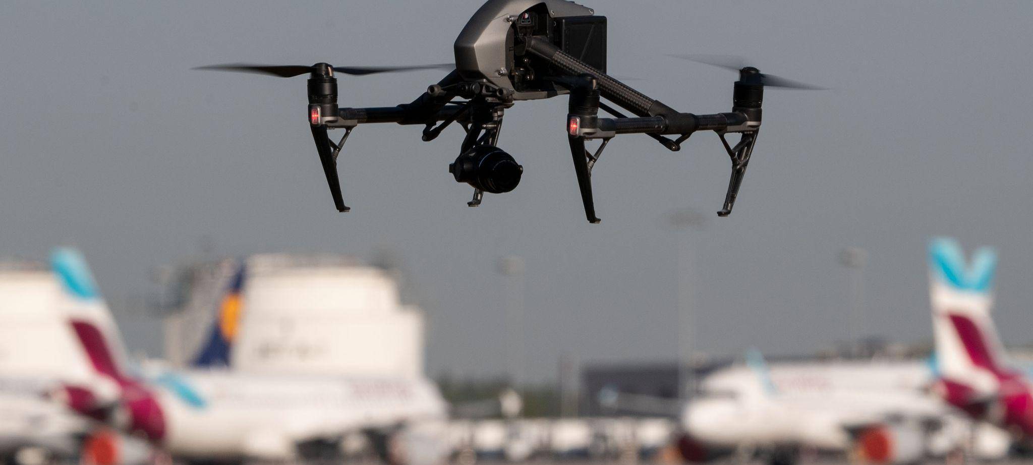 Drohne am Flughafen