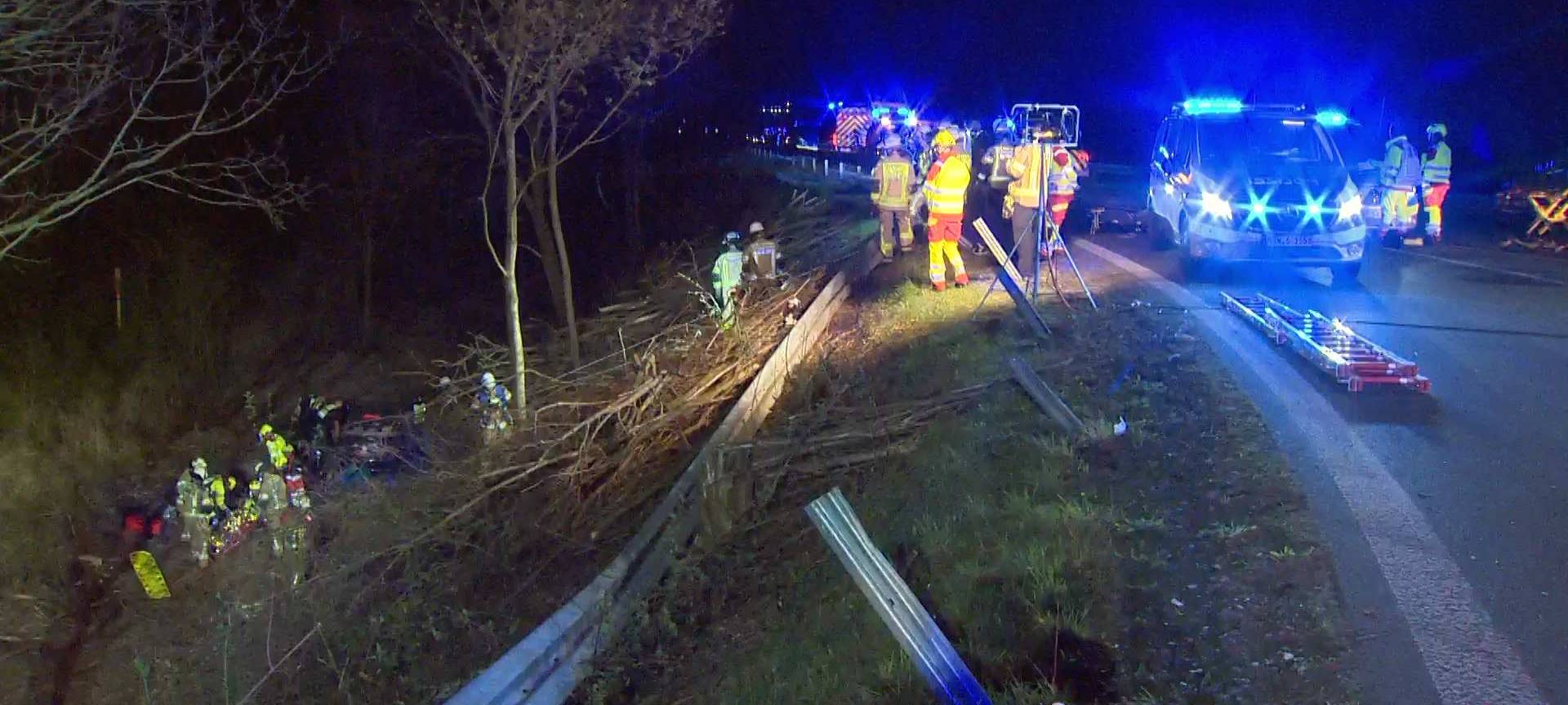 Dortmund: Auto stürzt nach Flucht vor Polizei 15 Meter in die Tiefe
