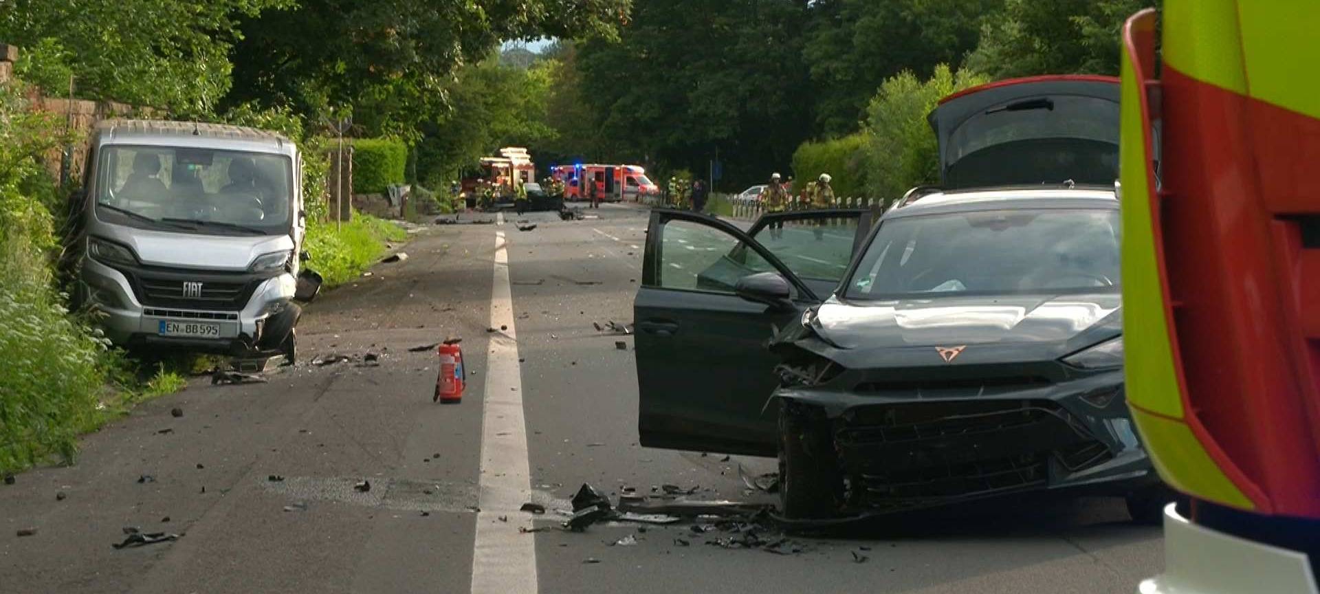 Die Unfallstelle auf der B54 zwischen Dortmund und Herdecke.