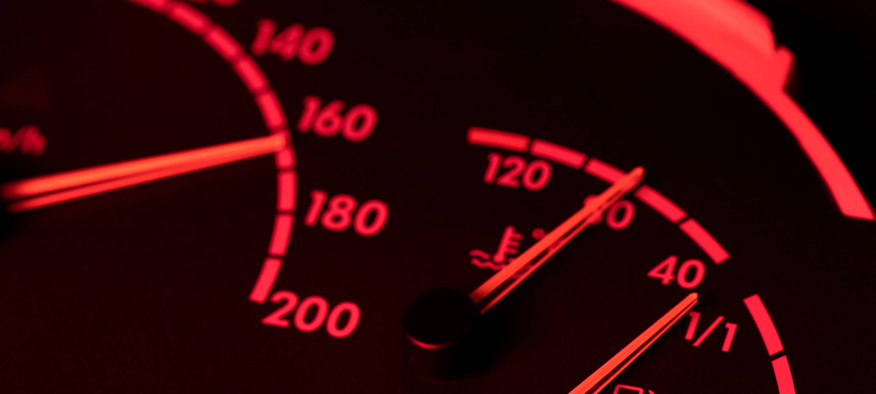 Symbolbild: Tachometer