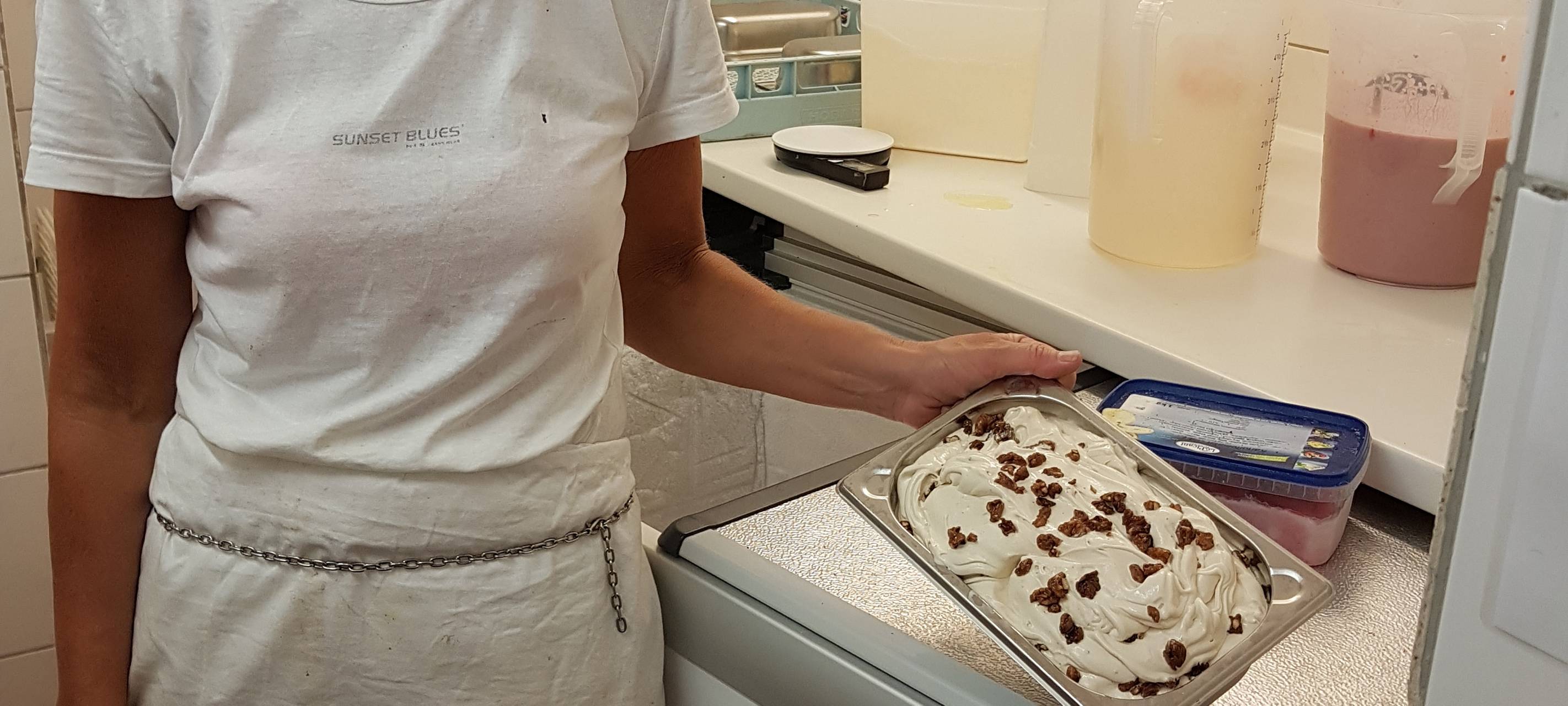 Eiskochen im Cafe Schrader