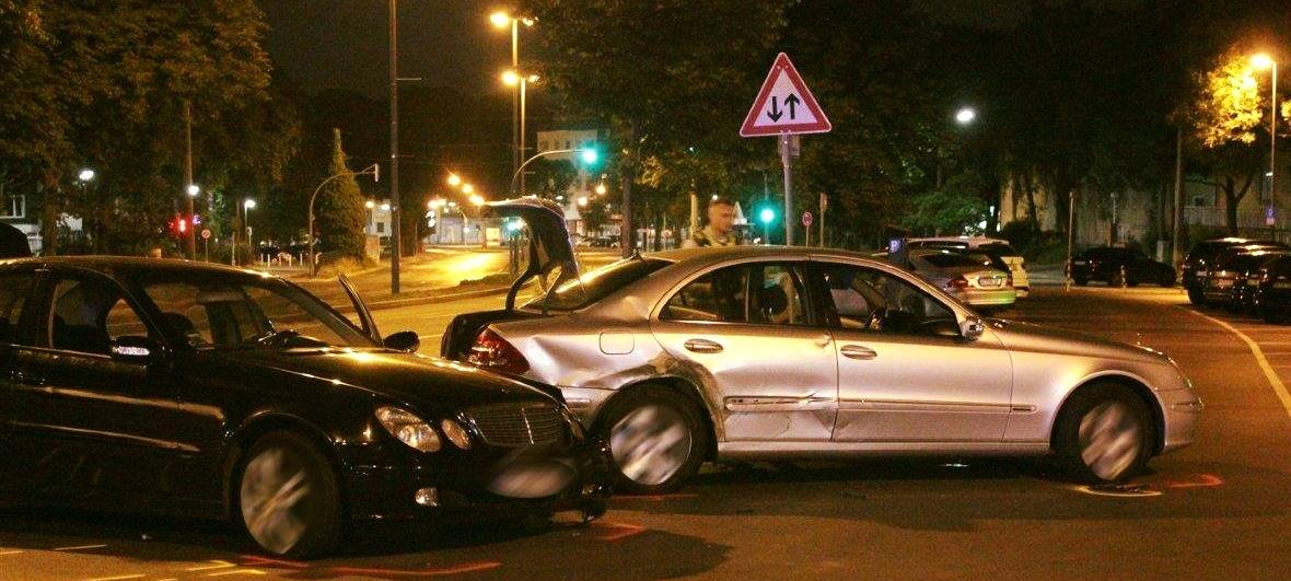 Illegales Autorennen auf Ostwall
