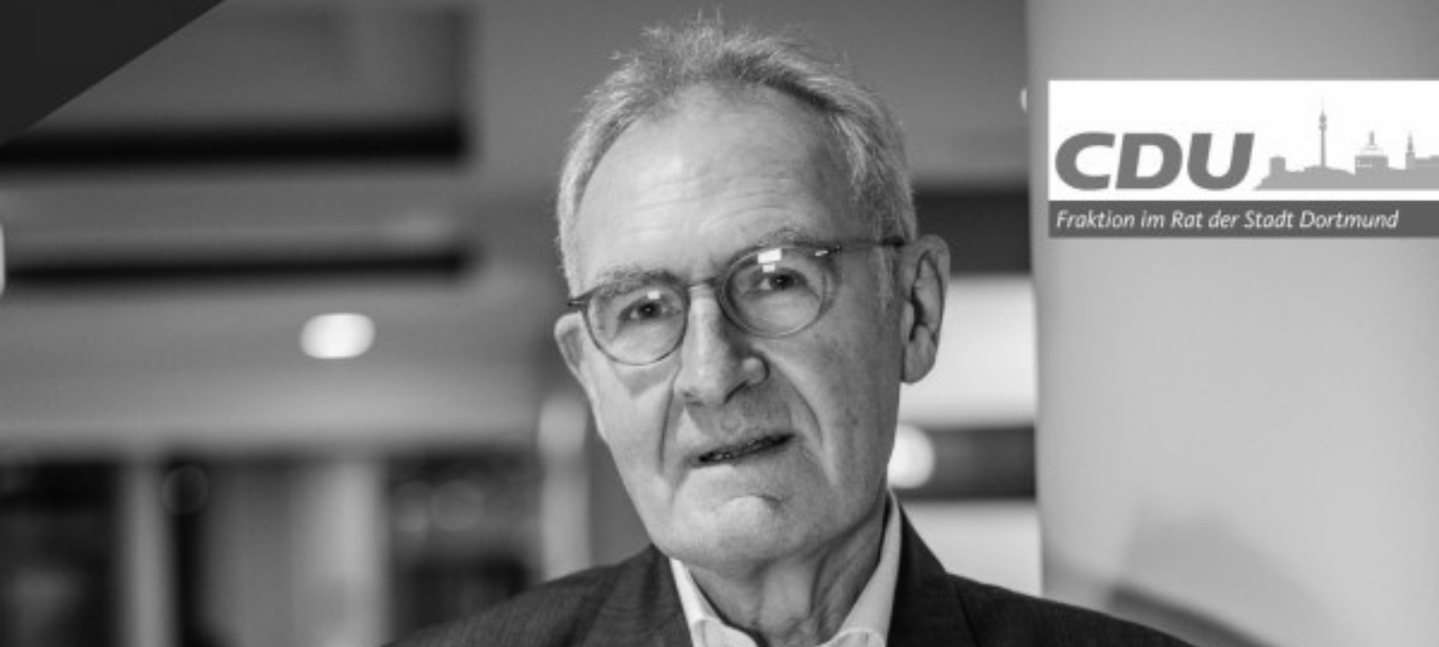 Dortmunds Bürgermeister Ulrich Monegel ist Anfang der Woche plötzlich verstorben. Der langjährige Vorsitzende der CDU-Fraktion im Rat der Stadt Dortmund wurde 66 Jahre alt. Gerade erst hat der Rat der Stadt Ulrich Monegel zum Bürgermeister und ehrenamtlichen Stellvertreter des Oberbürgermeisters gewählt.