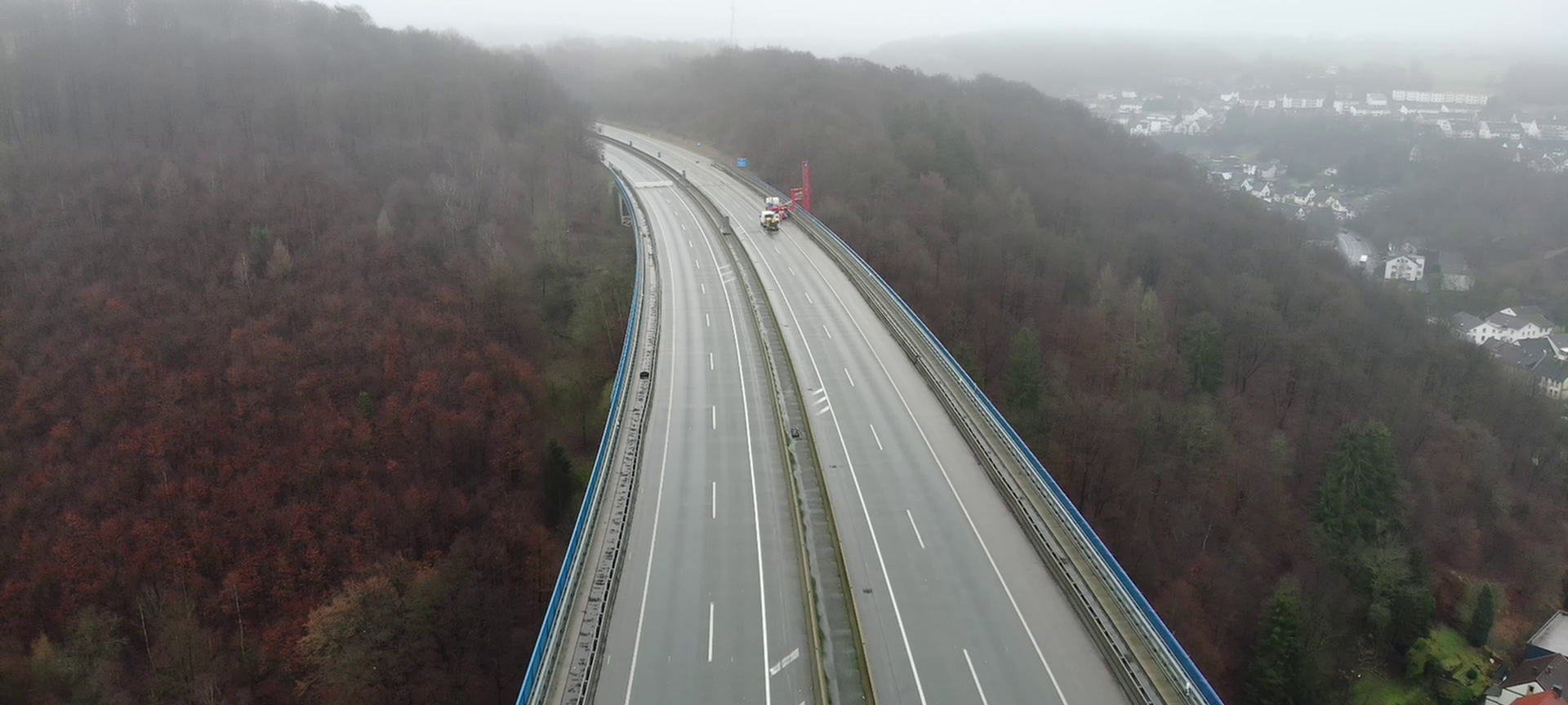 Eine gesperrte Brücke auf der A45