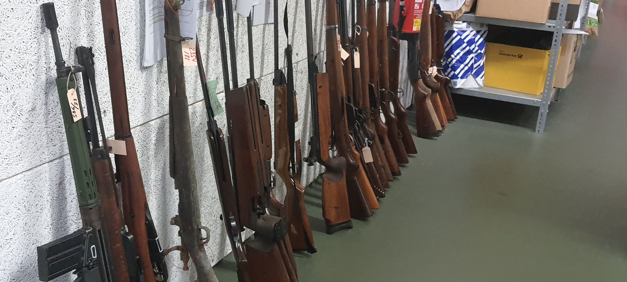 Wir öffnen Türen: Asservatenkammer