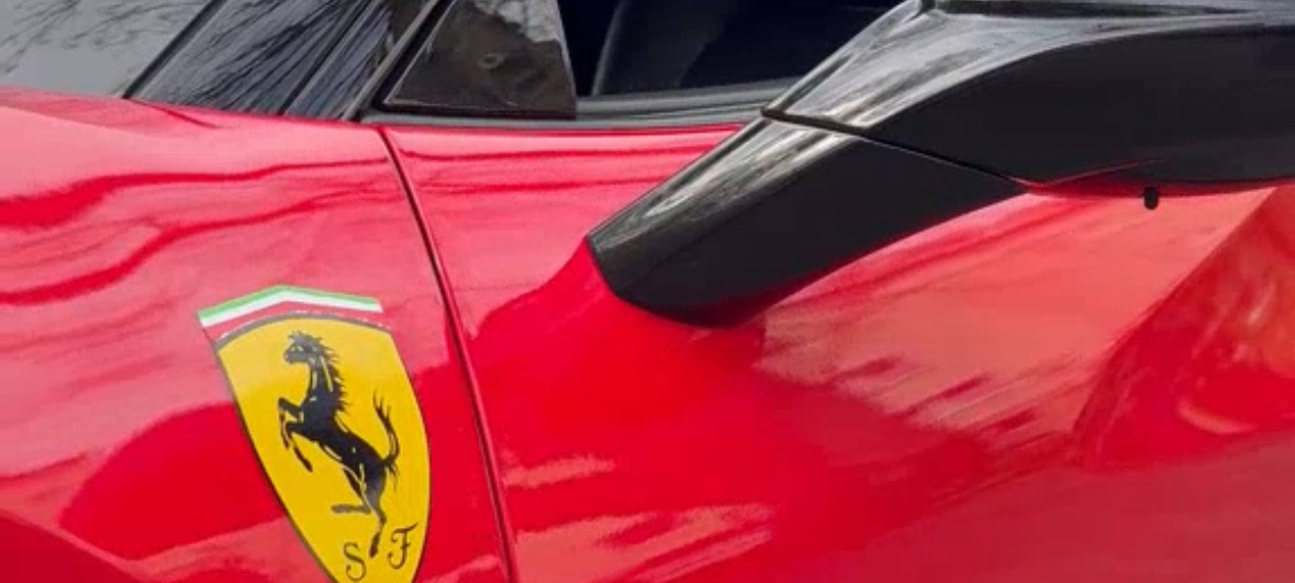 Dortmunder Traum erfüllt: Mustafa (9) bekommt Ferrari zum Geburtstag