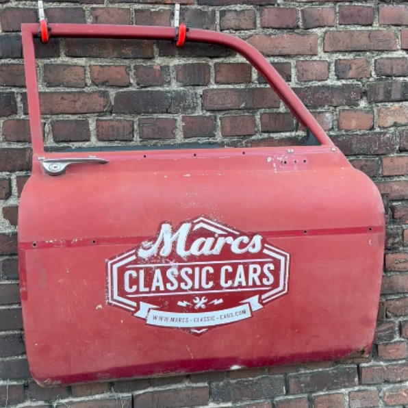 Marcs Classic Cars repariert Oldtimer.